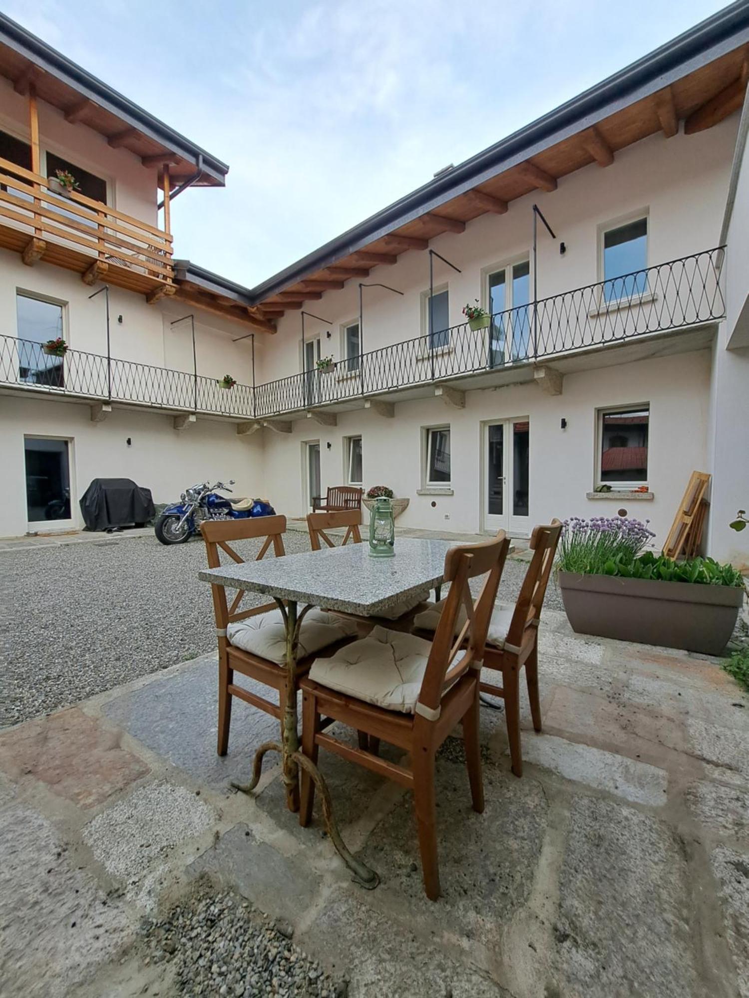 B&B Il Cortile Soriso Екстер'єр фото